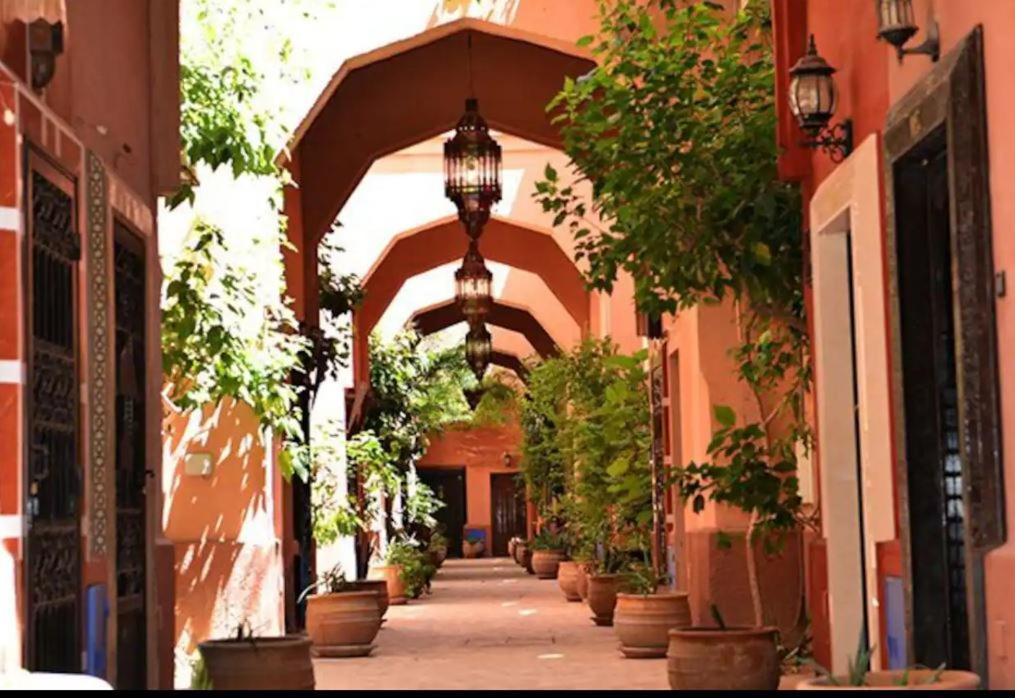 Quarya Assiyahia - Riad Camilia- Maison Entiere Avec Piscine Marrakesh Ngoại thất bức ảnh